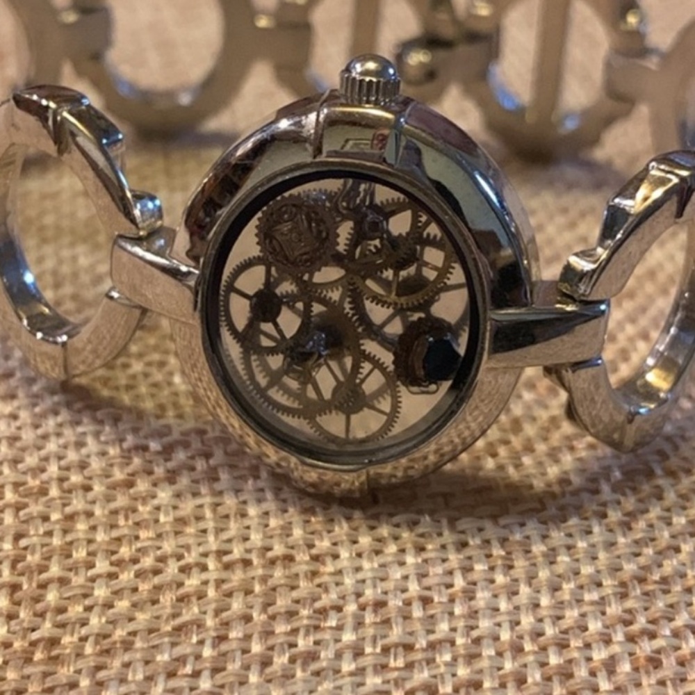 Recycle up cycle watch gear bracelet